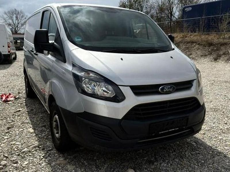 Gebraucht Ford Transit Custom 105 PS (77 kW) 2018 Polarsilber metallic Van / Kleinbus