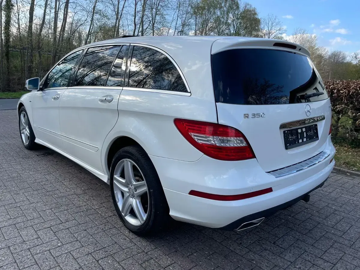 Gebraucht Mercedes R350 Edition 211 PS (155 kW) 2011 Weiß Kombi