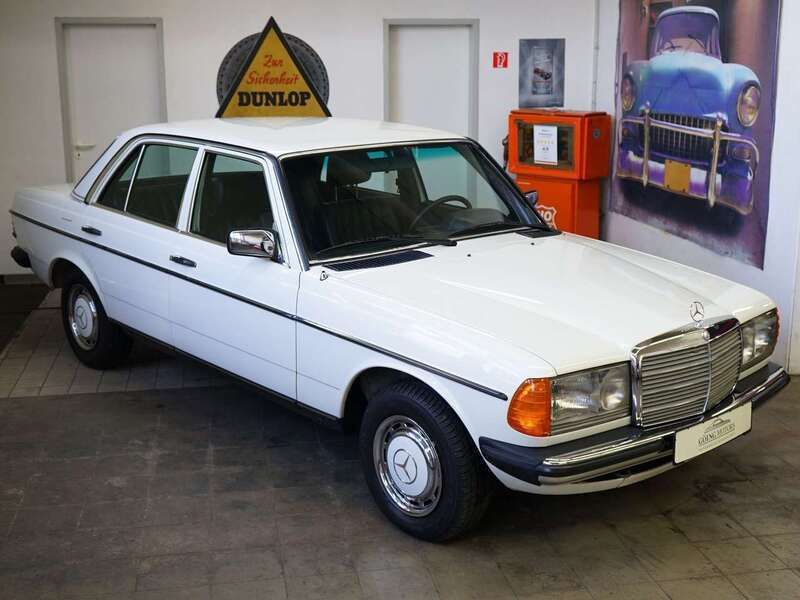 Weiß Gebraucht 1984 Mercedes 300 Limousine | 32.990 € - Bild 1/4