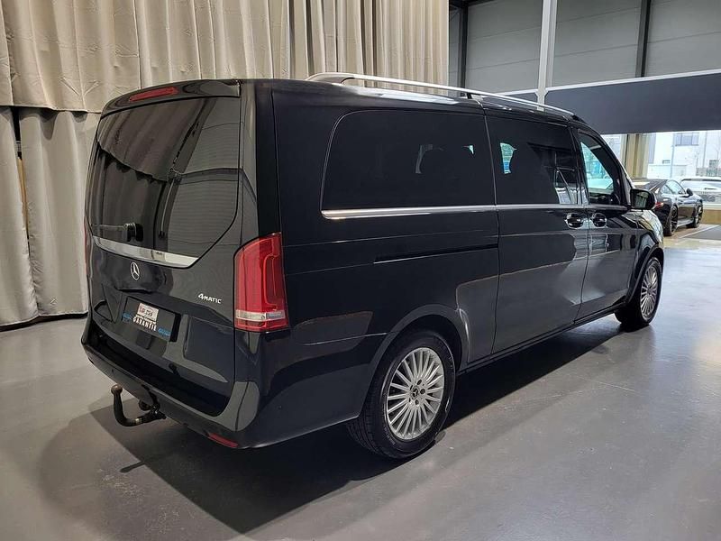 Gebraucht Mercedes V300 Avantgarde 239 PS (175 kW) 2020 Obsidianschwarz metallic Van / Kleinbus