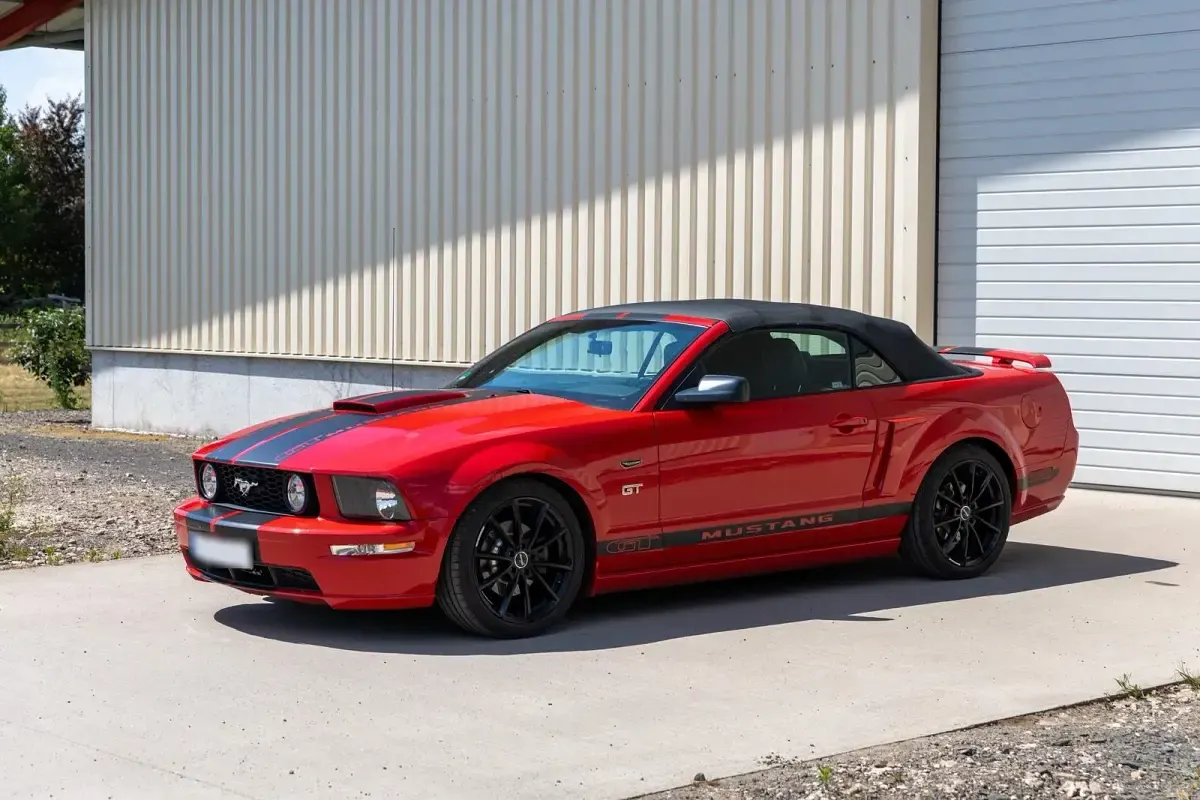 Gebraucht Ford Mustang GT 305 PS (224 kW) 2007 Rot Cabrio