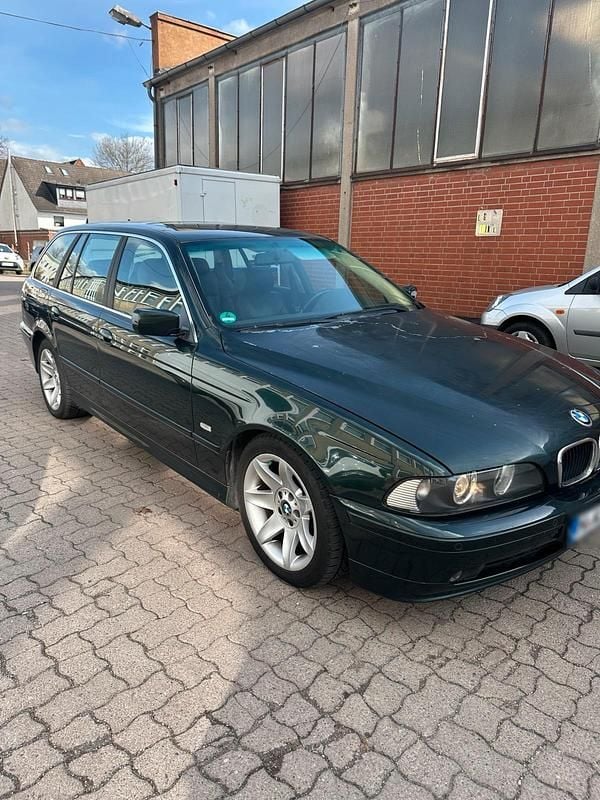 Gebraucht BMW 525 192 PS (141 kW) 2003 Grün Kombi