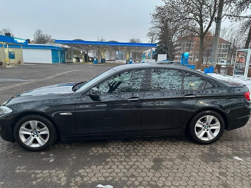 Gebraucht BMW 520 184 PS (135 kW) 2012 Schwarz Limousine