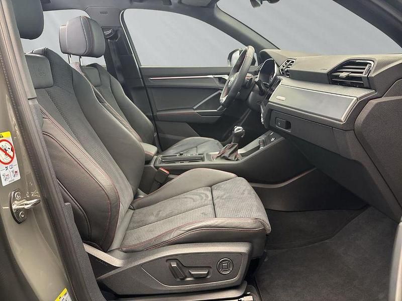 Gebraucht Audi Q3 S-Line 150 PS (110 kW) 2023 Chronosgrau metallic SUV
