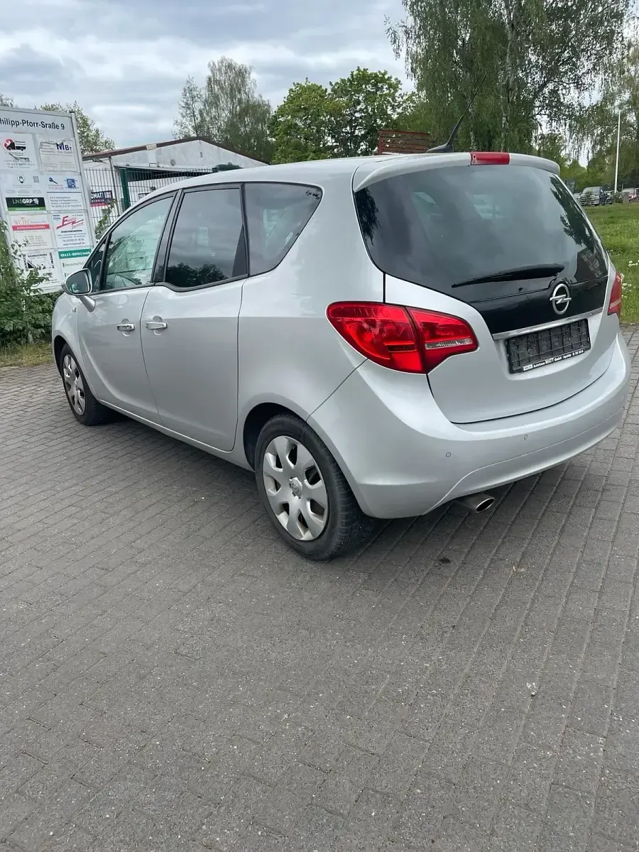 Usata Opel Meriva 136 CV (100 kW) 2011 Grigio Monovolume