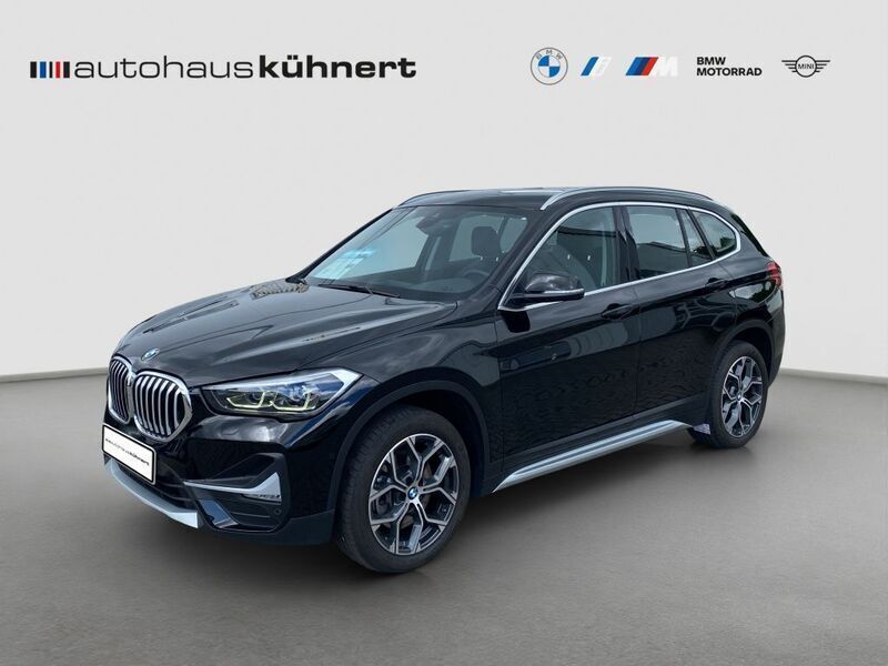 Schwarz uni Gebraucht 2021 BMW X1 xLine SUV | 31.455 € (Fairer Preis) - Bild 1/4