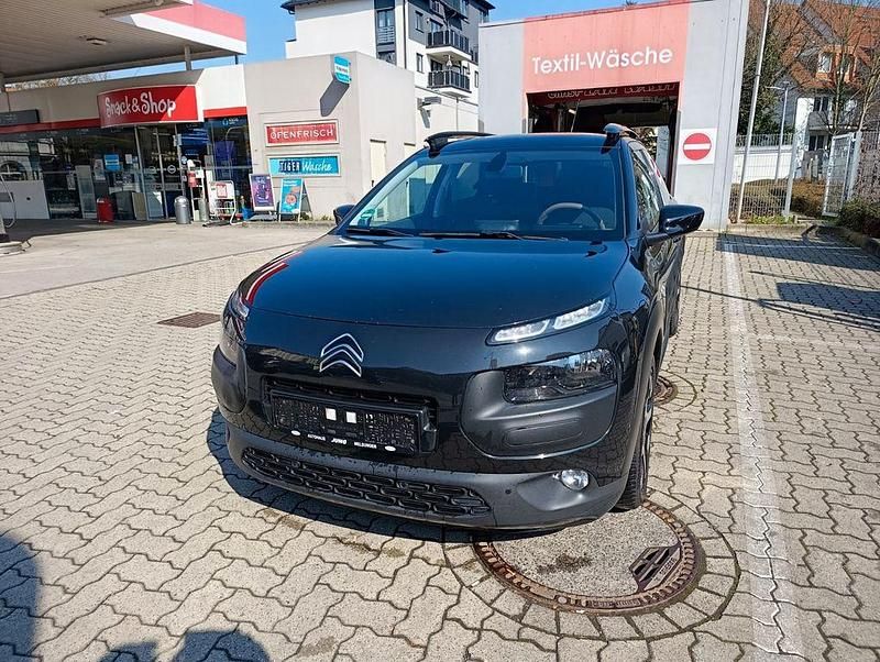 Gebraucht Citroën C4 Cactus Shine 99 PS (72 kW) 2015 Schwarz Kleinwagen