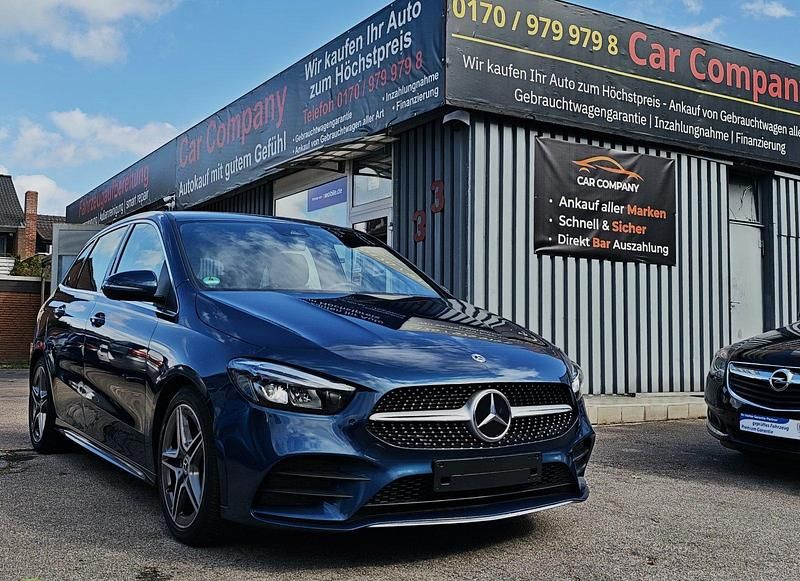 Blau Gebraucht 2019 Mercedes B200 Style Van / Kleinbus | 26.990 € (Teuer) - Bild 1/4