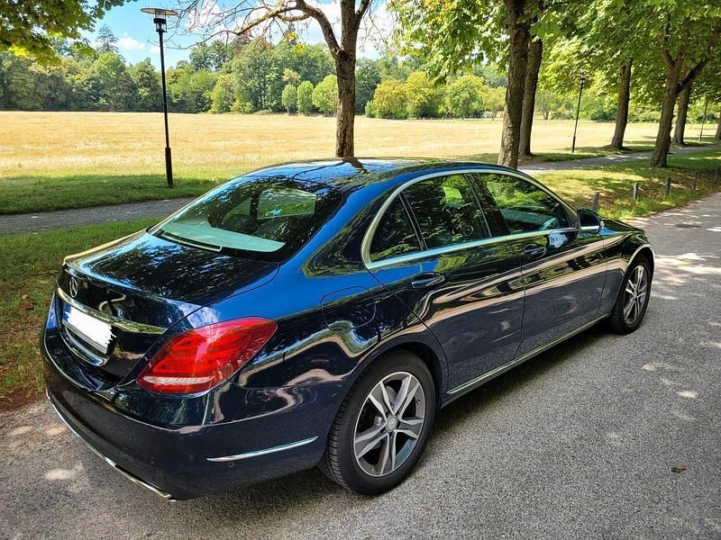 Blau Gebraucht 2014 Mercedes C250 Limousine | 18.599 € (Guter Preis) - Bild 1/4