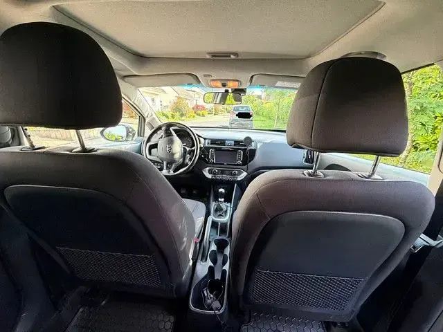 Gebraucht Kia Rio 84 PS (61 kW) 2016 Grau Kleinwagen