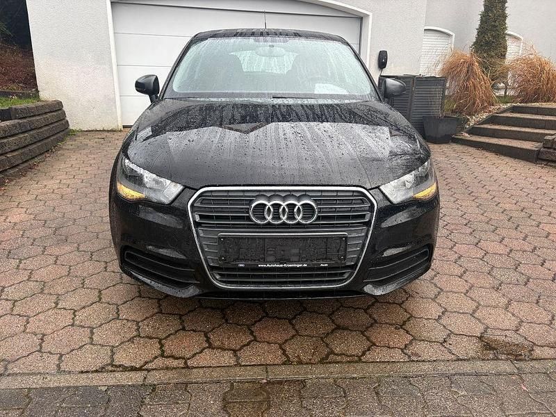 Gebraucht Audi A1 Attraction 86 PS (63 kW) 2010 Schwarz Kleinwagen
