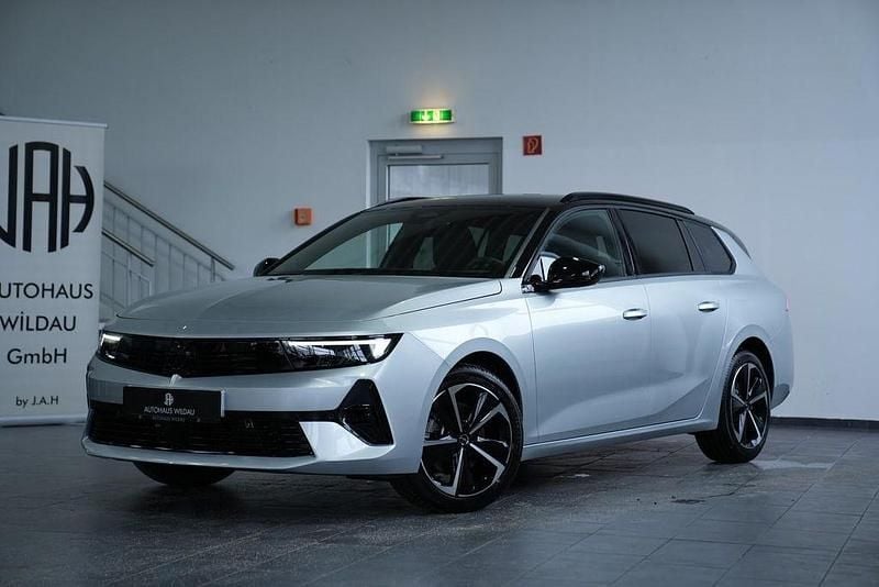Neu Opel Astra 131 PS (96 kW) 2025 Grau/typ aussenverkleidung la Kombi