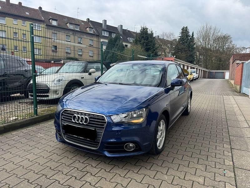 Gebraucht Audi A1 Attraction 86 PS (63 kW) 2012 Blau Kleinwagen