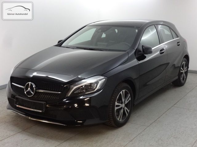 Gebraucht Mercedes A180 Style 122 PS (89 kW) 2016 Schwarz Kleinwagen