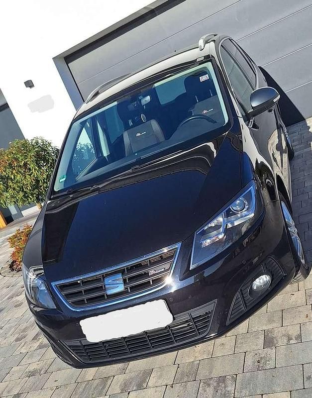 Schwarz Gebraucht 2016 Seat Alhambra FR-Line Van / Kleinbus | 15.500 € (Etwas zu teuer) - Bild 1/4