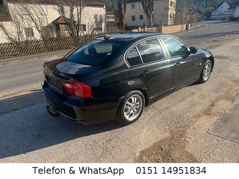 Gebraucht BMW 320 Comfort Edition 177 PS (130 kW) 2009 Schwarz Limousine