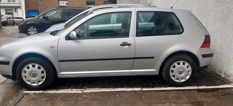 Gebraucht VW Golf 101 PS (74 kW) 2001 Silber Coupé