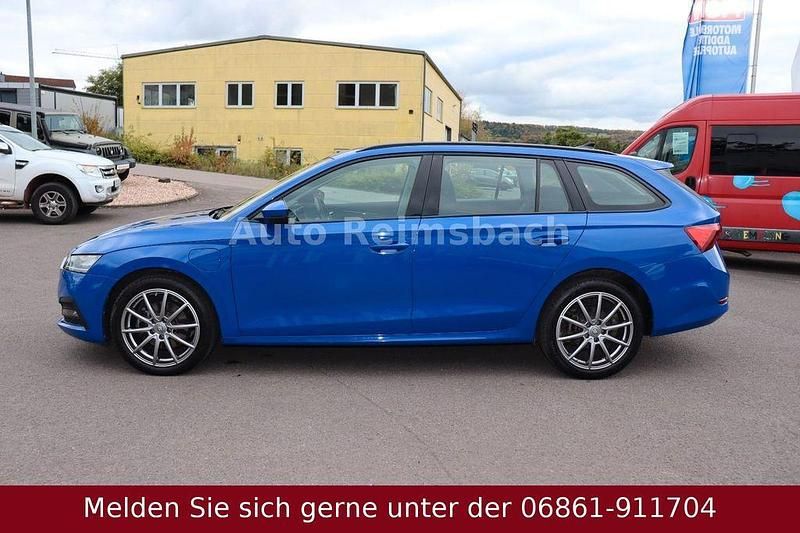 Second-hand Skoda Octavia 204 CP (150 kW) 2022 Albastru Break