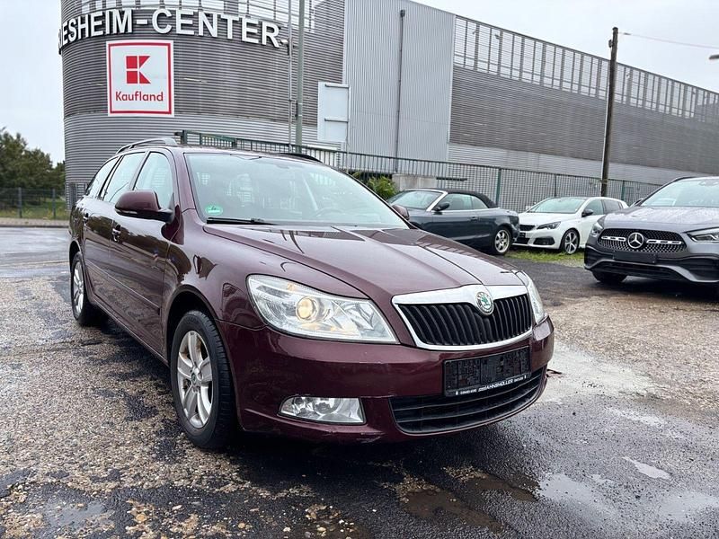 Gebraucht Skoda Octavia 140 PS (102 kW) 2011 Kombi