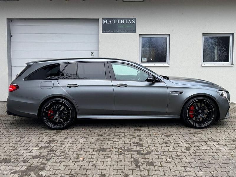 Gebraucht Mercedes E63S AMG AMG 612 PS (450 kW) 2020 Grau Limousine