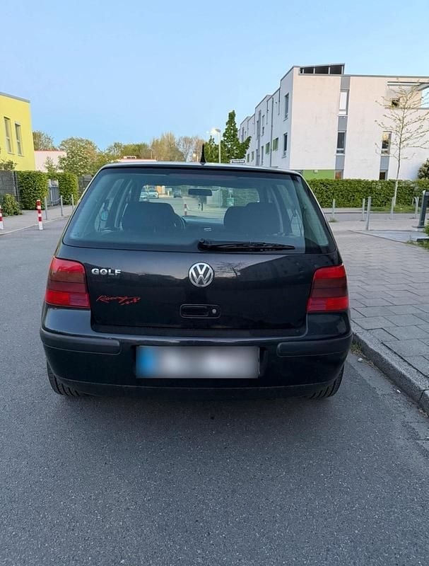 Gebraucht VW Golf IV 75 PS (55 kW) 2001 Schwarz Kleinwagen