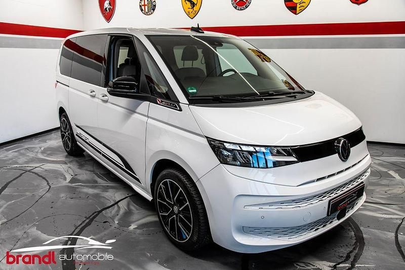 Gebraucht VW Multivan Edition 150 PS (110 kW) 2022 Weiß Van