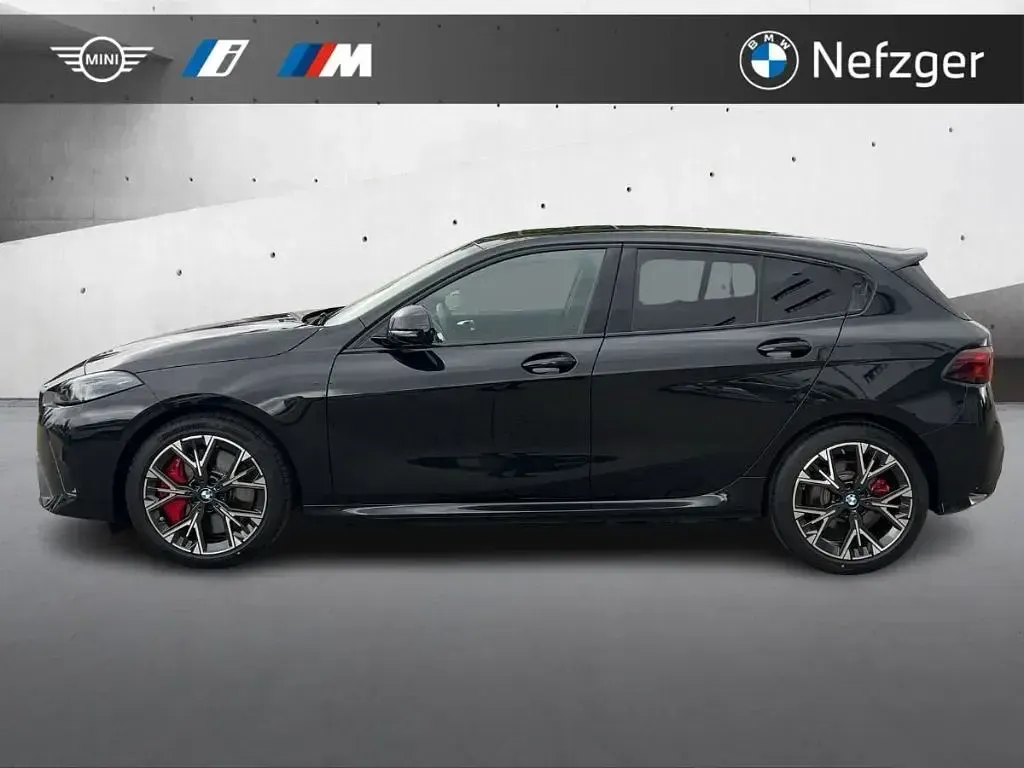 Gebraucht BMW 123 M Sport 204 PS (150 kW) 2026 Black sapphire metallic Kleinwagen