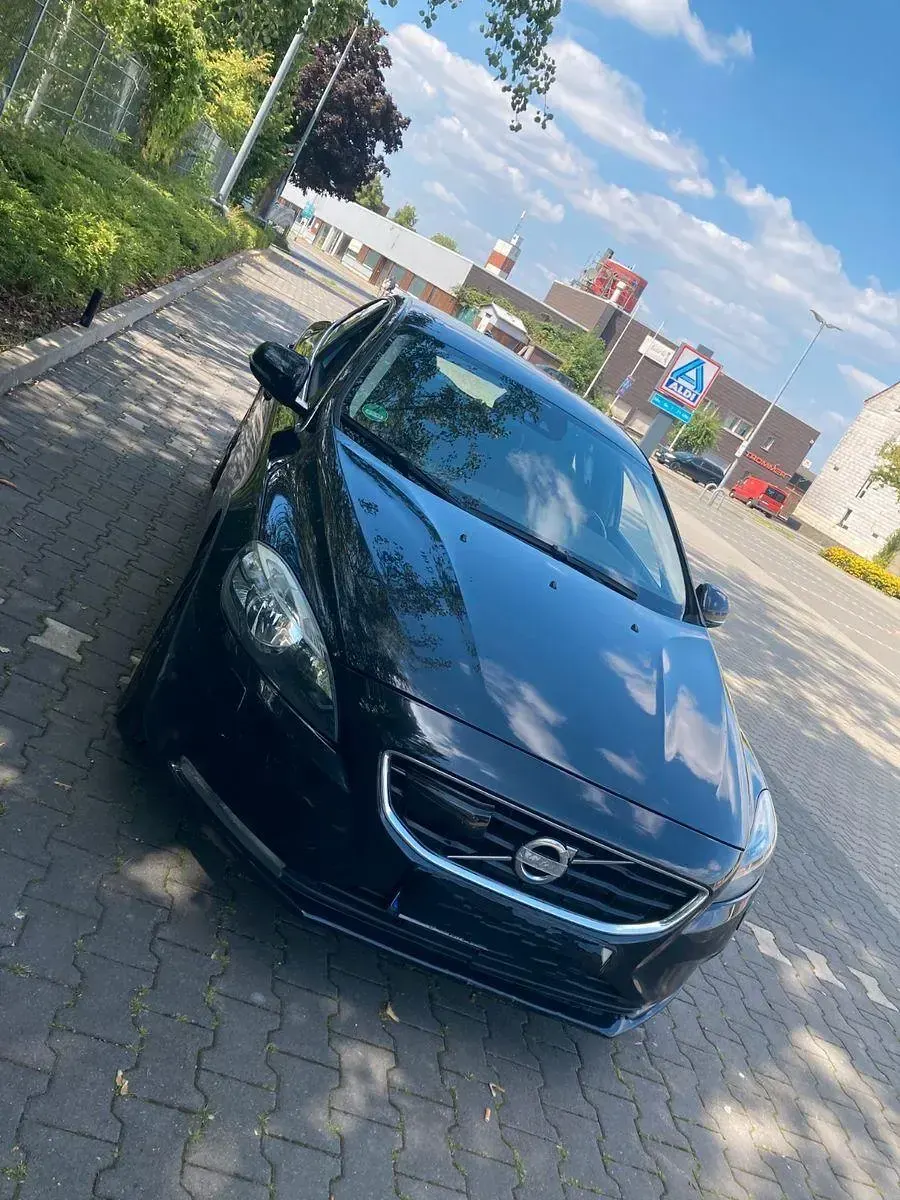 Gebraucht Volvo V40 150 PS (110 kW) 2013 Schwarz Limousine