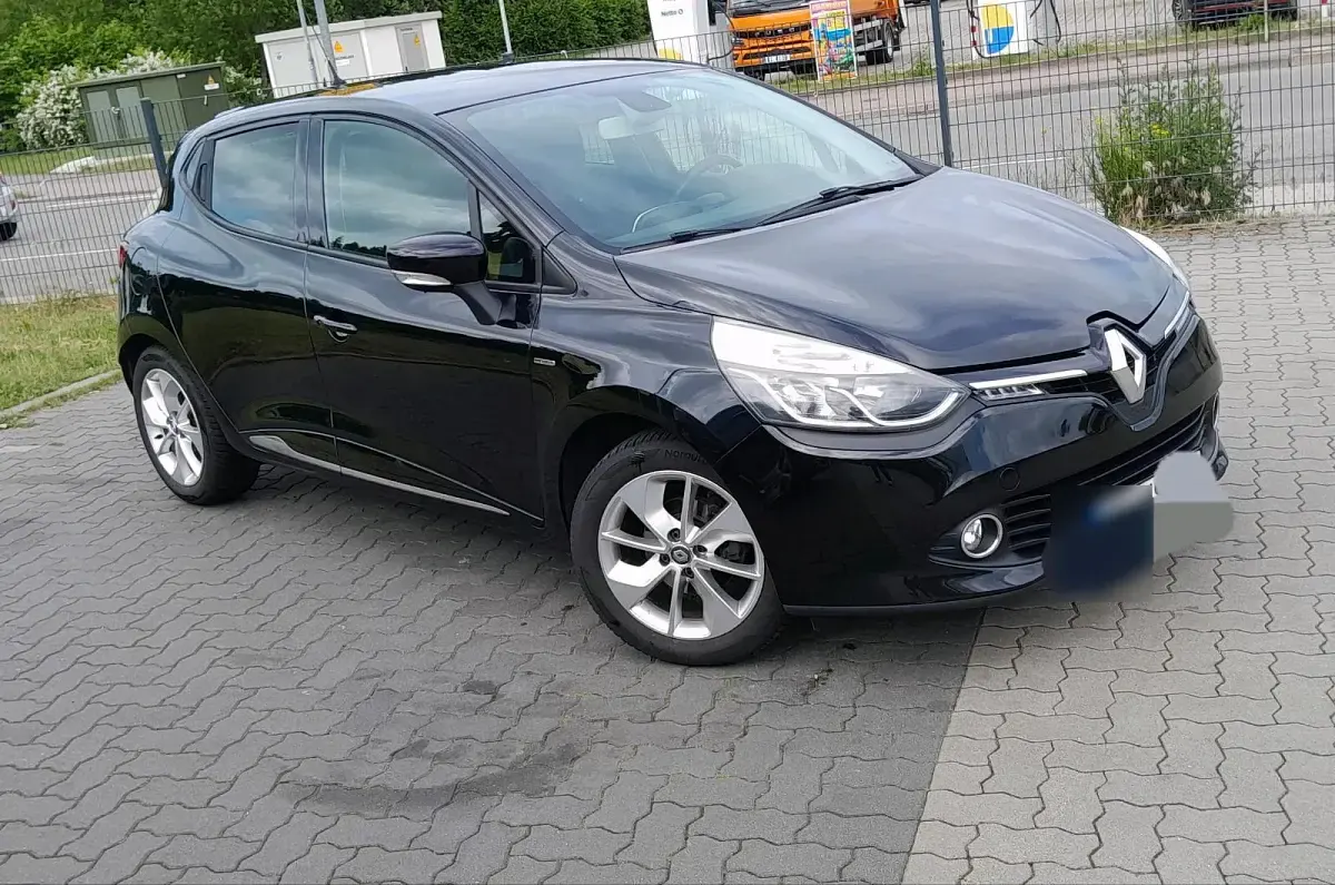 Gebraucht Renault Clio IV Bose Edition 75 PS (55 kW) 2016 Schwarz Limousine