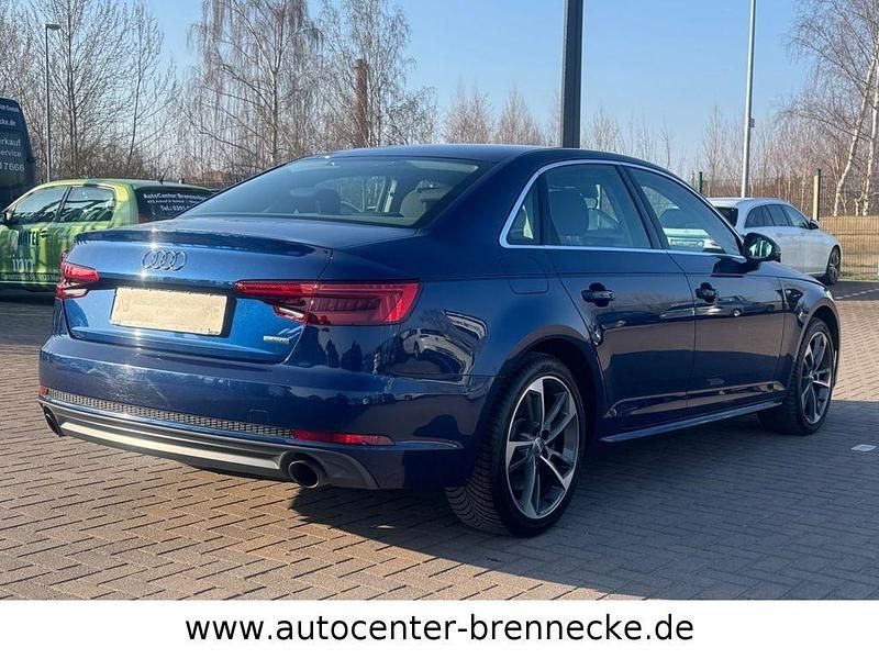 Gebraucht Audi A4 Sport 252 PS (185 kW) 2017 Blau Limousine
