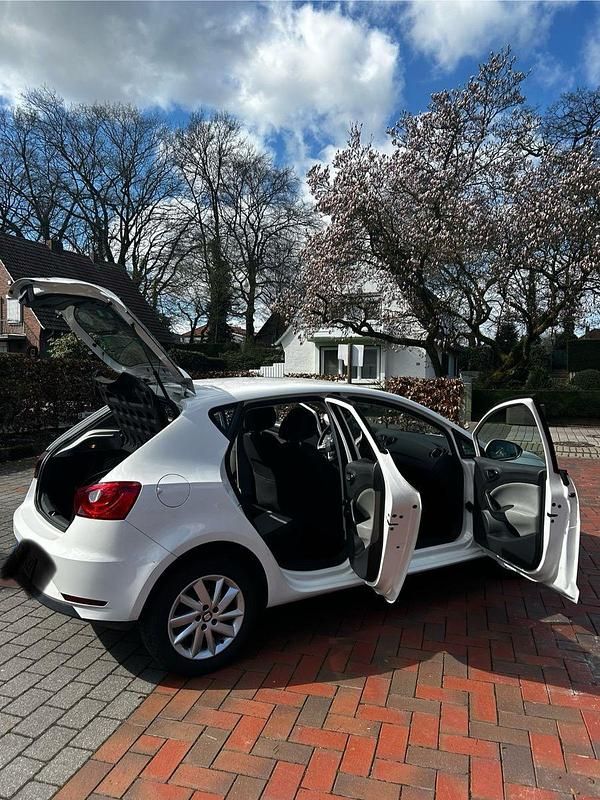 Gebraucht Seat Ibiza Style 105 PS (77 kW) 2014 Weiß Kleinwagen