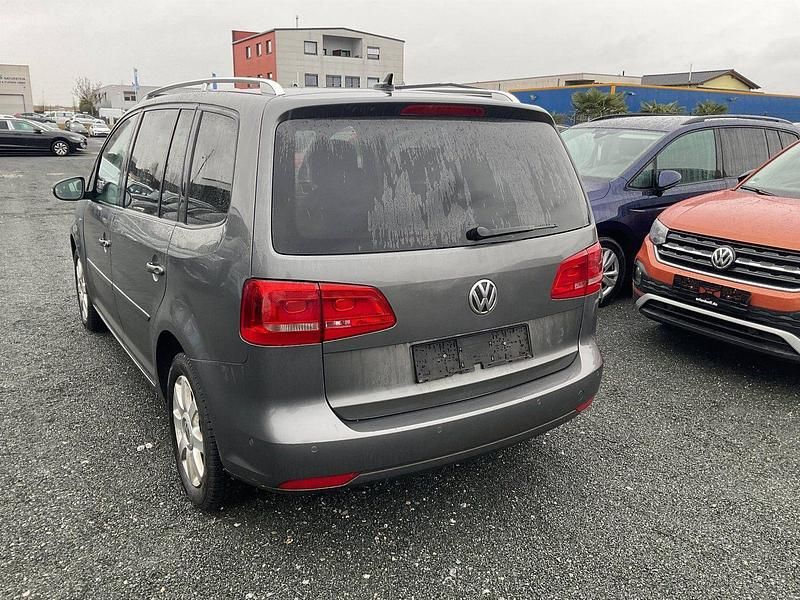 Gebraucht VW Touran 105 PS (77 kW) 2015 Grau Van / Kleinbus