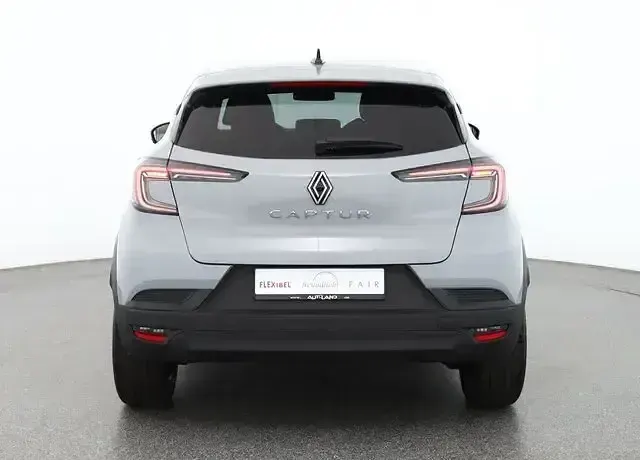 Neu Renault Captur 91 PS (66 kW) 2026 Grau SUV