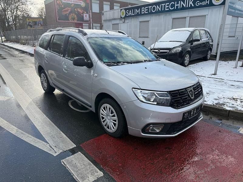 Gebraucht Dacia Logan Comfort 90 PS (66 kW) 2017 Silber Limousine