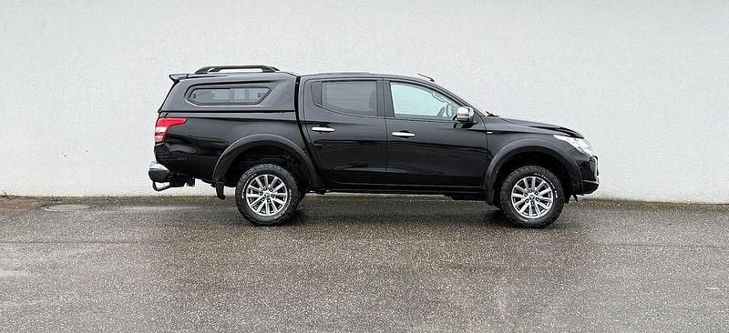 Gebraucht Mitsubishi L200 Plus 181 PS (133 kW) 2016 Schwarz Abholung