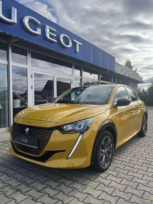 Farogelb metallic Gebraucht 2022 Peugeot e-208 Kleinwagen | 17.990 € (Fairer Preis) - Bild 1/4