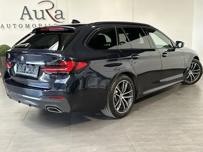 Gebraucht BMW 530 M Sport 286 PS (210 kW) 2022 Schwarz Kombi