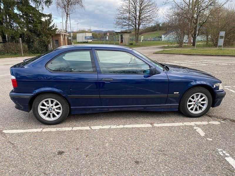 Gebraucht BMW 316 Compact 105 PS (77 kW) 2000 Blau Kleinwagen