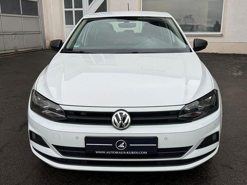 Gebraucht VW Polo Trendline 80 PS (58 kW) 2019 Weiß Kleinwagen
