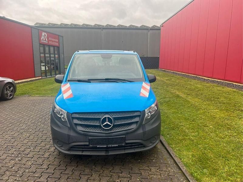 Gebraucht Mercedes Vito 163 PS (119 kW) 2019 Blau Van