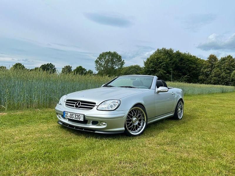 Gebraucht Mercedes SLK320 218 PS (160 kW) 2001 Silber Cabrio