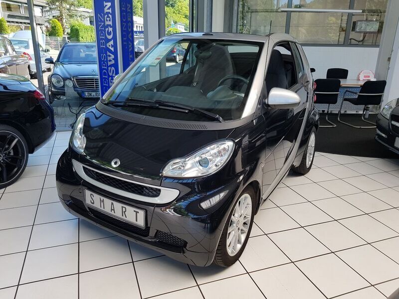 Schwarz Gebraucht 2011 Smart ForTwo Cabrio Passion Cabrio | 7.900 € (Teuer) - Bild 1/4