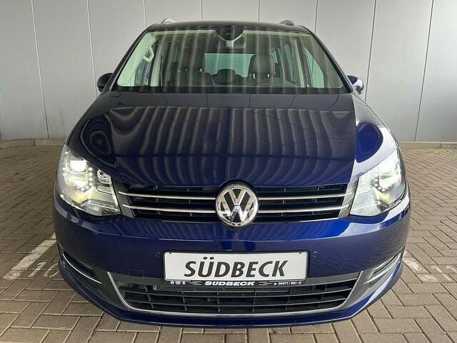 Gebraucht VW Sharan Highline 150 PS (110 kW) 2020 Atlantik blue (blau) Van / Kleinbus