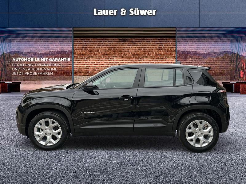Neu Jeep Avenger Altitude 101 PS (74 kW) 2025 Schwarz SUV