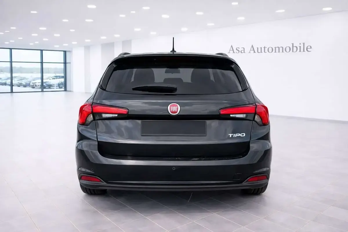 Gebraucht Fiat Tipo 95 PS (69 kW) 2018 Schwarz Kombi