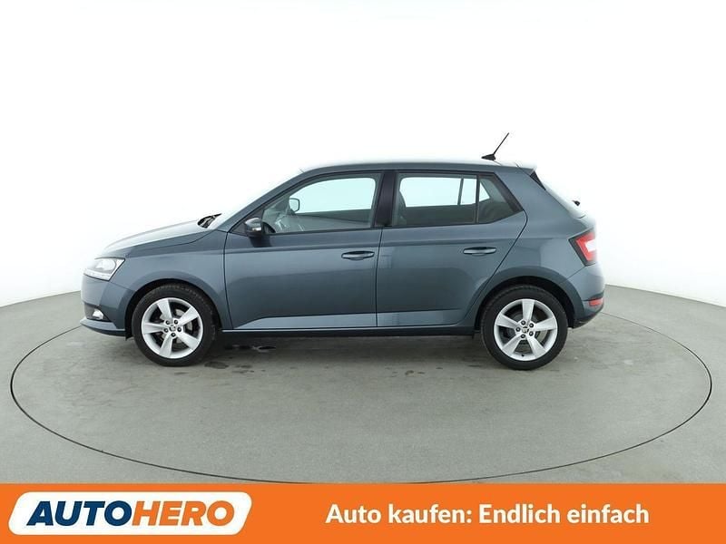 Gebraucht Skoda Fabia Cool Plus 60 PS (44 kW) 2020 Grau Limousine