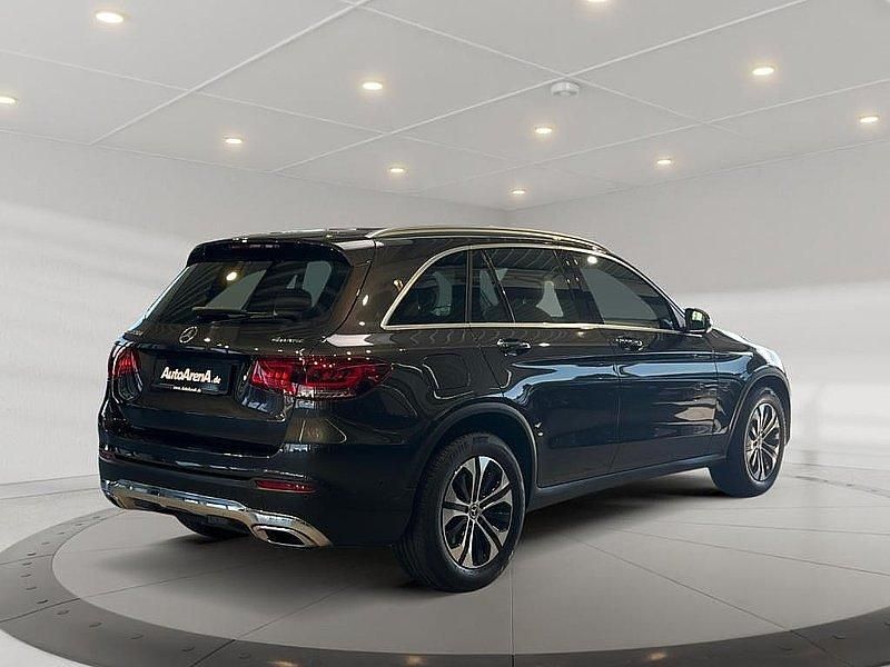 Gebraucht Mercedes GLC220 AMG line 194 PS (142 kW) 2022 Metalliclack graphitgrau SUV