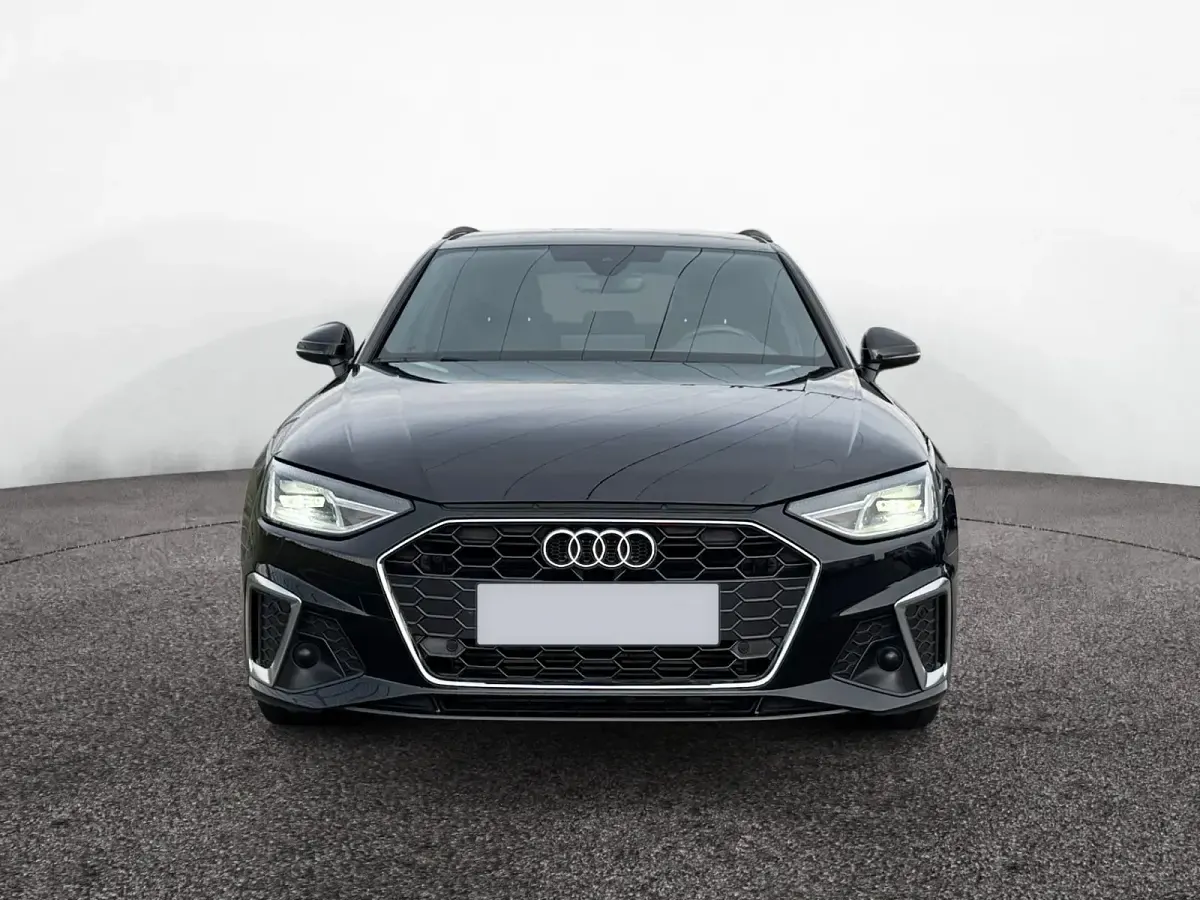 Gebraucht Audi A4 S-Line 150 PS (110 kW) 2022 Mythosschwarz Kombi