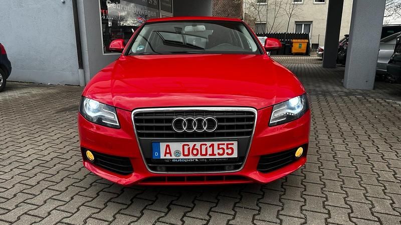 Gebraucht Audi A4 160 PS (117 kW) 2008 Rot Limousine