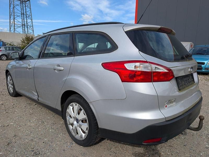 Gebraucht Ford Focus Trend 116 PS (85 kW) 2013 Silber Kombi